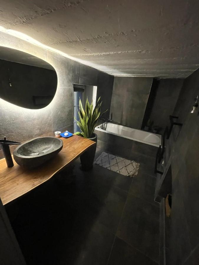 Appart 110M2 Terrasse Climatise Quartier Medieval Clermont-Ferrand Kültér fotó